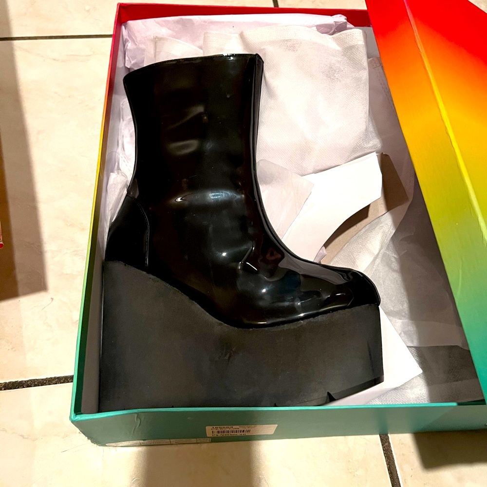 Rave boots